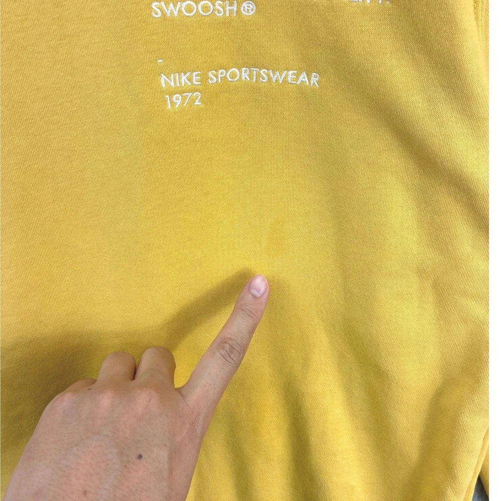 Nike Sportswear Swoosh Crewneck Sweatshirt Mens S Yellow Embroidered Pullover
